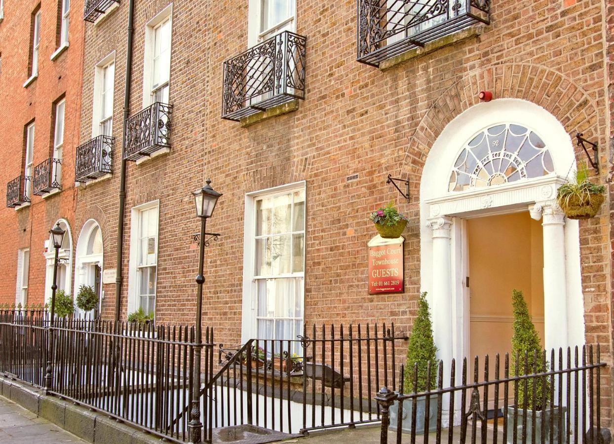 Baggot Court Townhouse Hotel Dublin Exterior photo